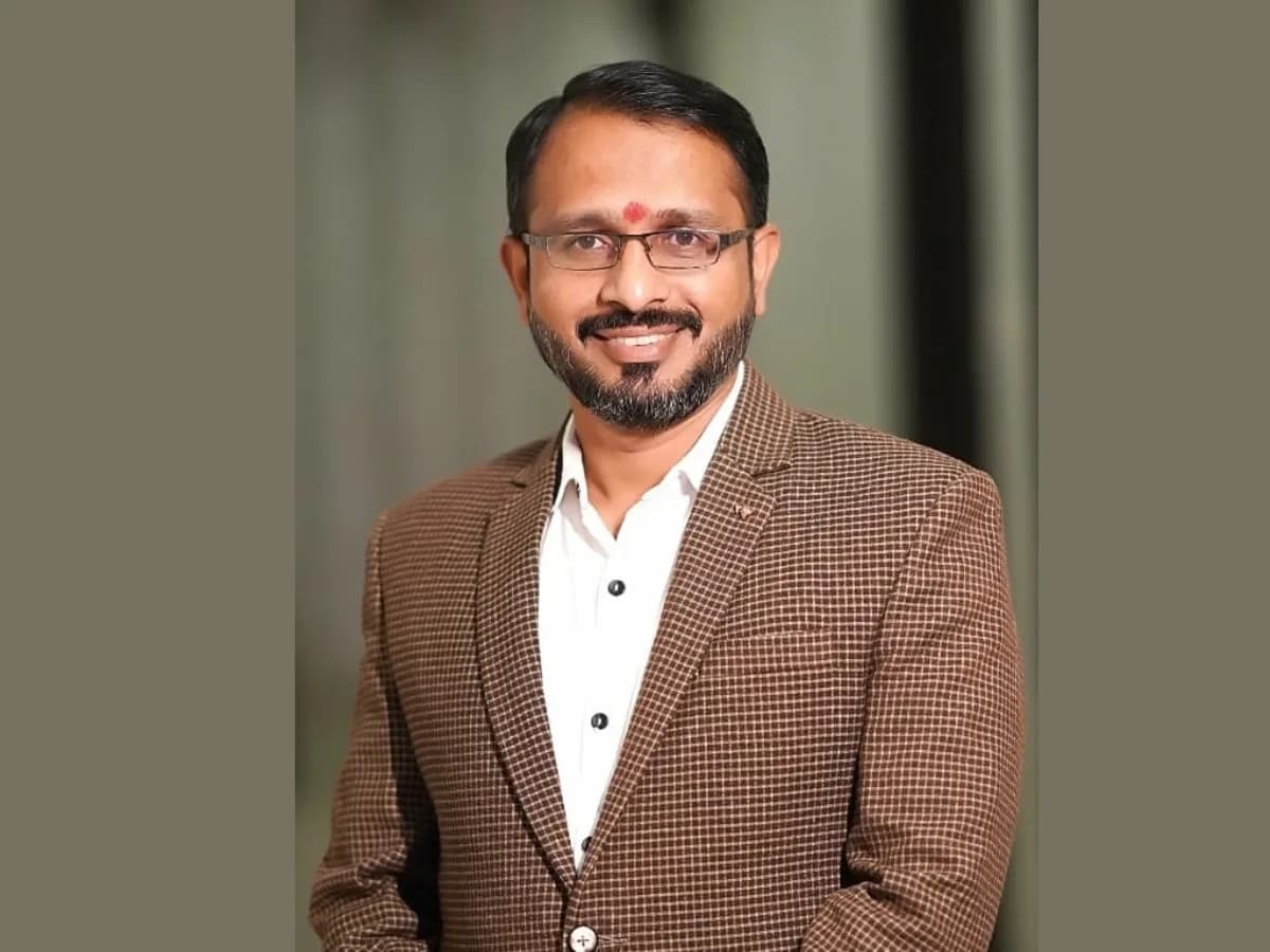Dr. Gajendra Daharwal, Ayurveda Acharya